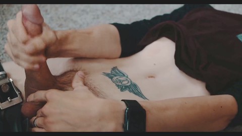 Un jeune gay, joueur, une blonde HD Gay movie